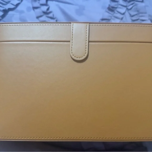 Dyson Airwrap Complete Styler – US Plug (100–127V) in Nickel/Fuscia FREE SHIP! - Picture 6 of 16